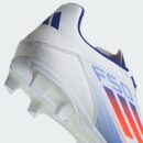 Crampons Adidas F50 Club FxG Adulte Blanc