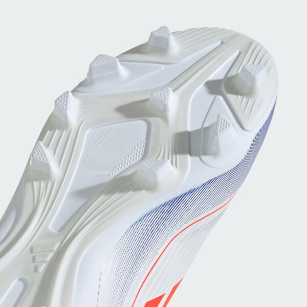 Crampons Adidas F50 Club FxG Junior Blanc - Image 5
