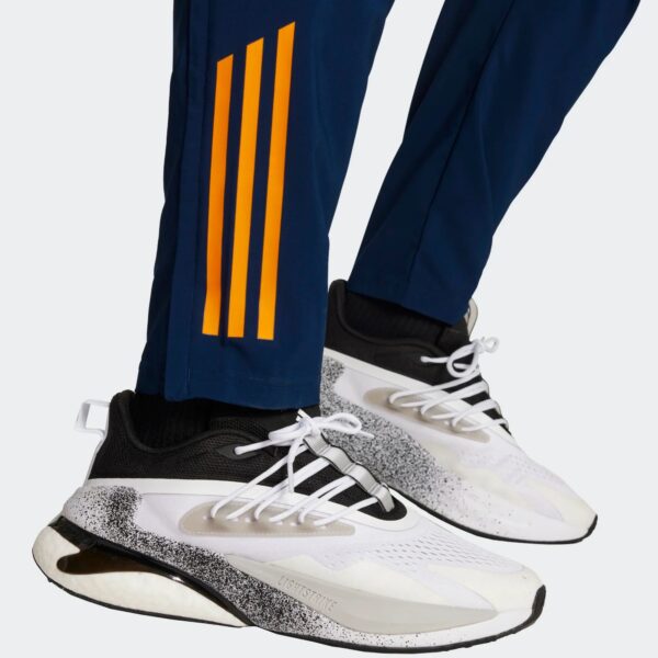 Pantalon Real Madrid Présentation Homme 2024/25 Bleu - Image 5